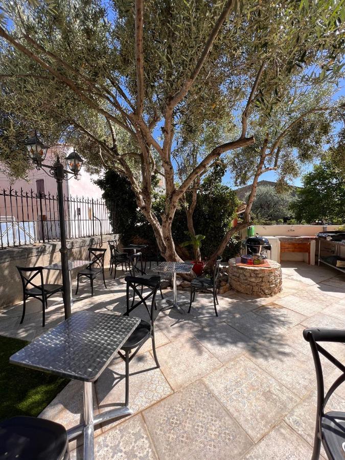 Les Baroudeurs De Saint Jean Bed & Breakfast Bagian luar foto