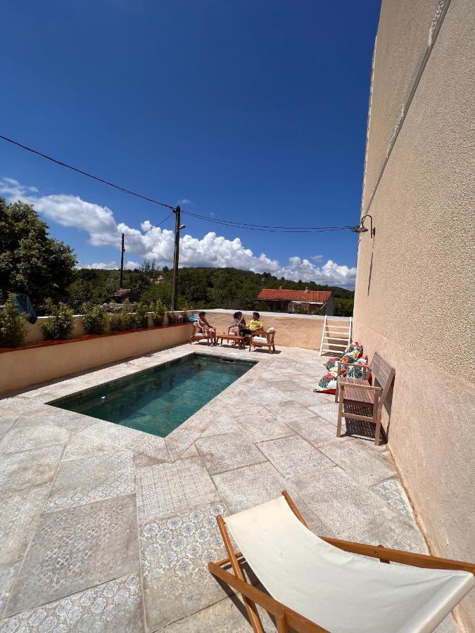 Les Baroudeurs De Saint Jean Bed & Breakfast Bagian luar foto